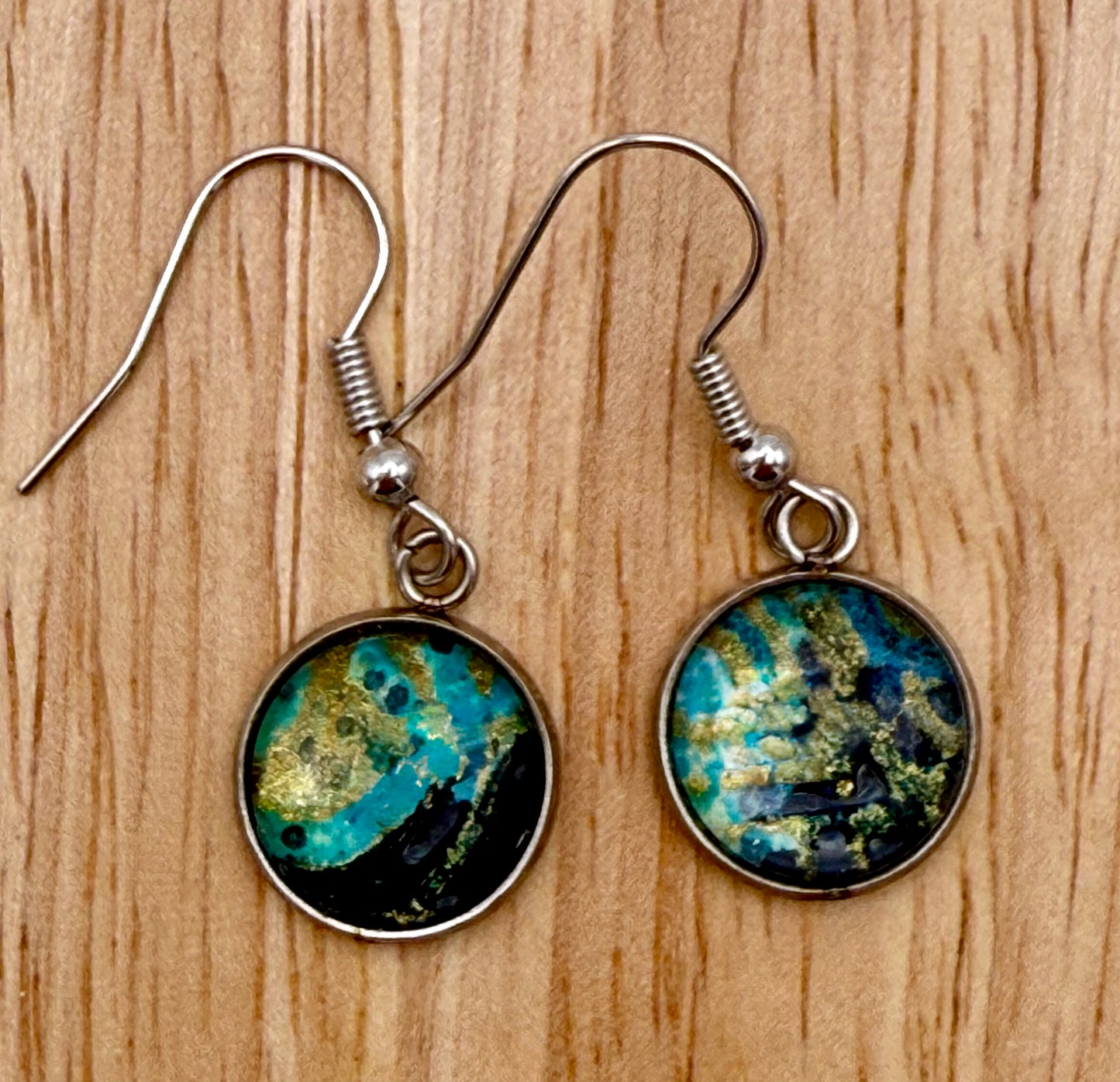 Color bomb earrings (silver, single drop)