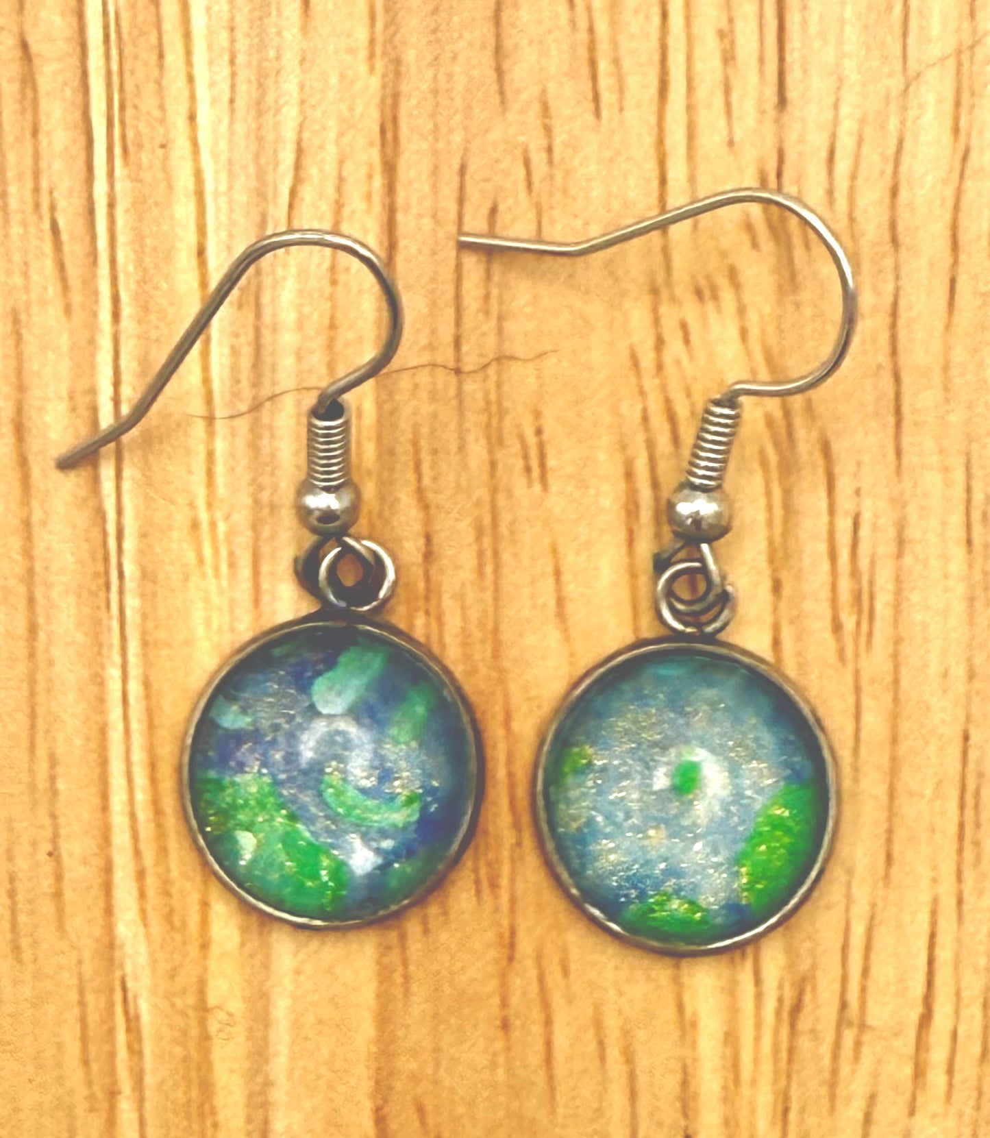 Color bomb earrings (silver, single drop)