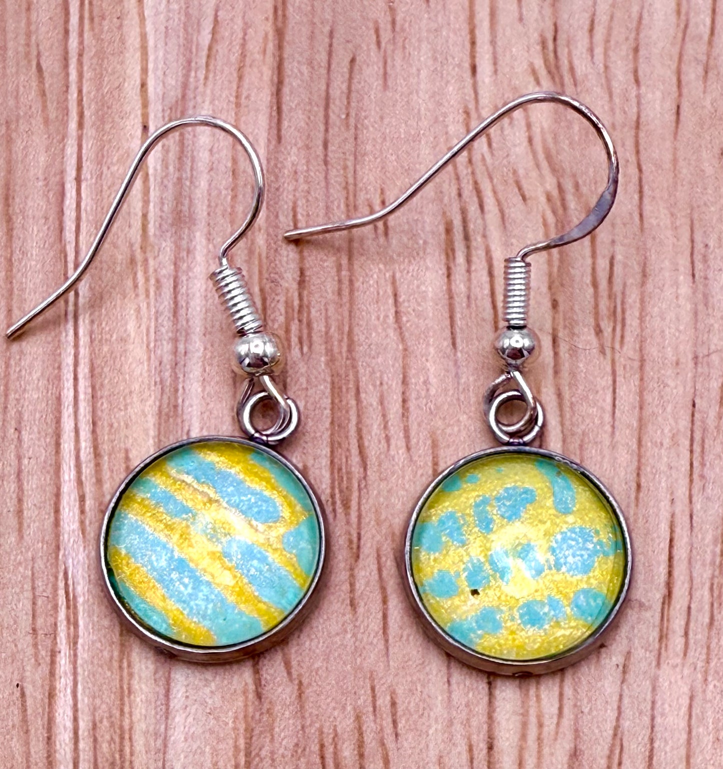Color bomb earrings (silver, single drop)